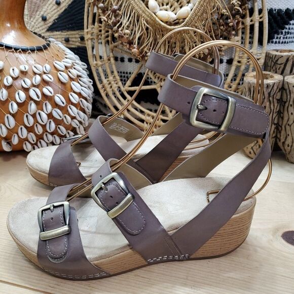 Dansko Women's 7/37 Lou Sandal EVA Burnished Leather Open Toe Buckle Comfort - Picture 4 of 15